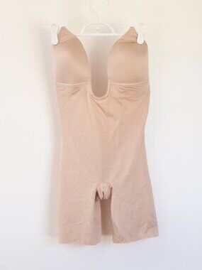 SPANX 10157R Suit Your Fancy Plunge Low-Back Mid-Thigh Bodysuit Nude Large READ